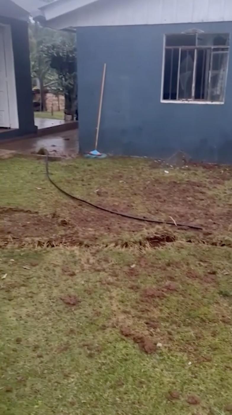 Foi bem assustador': raio abre buraco no chão e destrói parte de casa em Cascavel